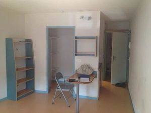 Location appartement 1 pièce 28 m² à Saint-Étienne (42000)