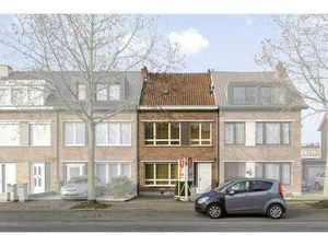 Maison spacieuse avec beaucoup de potentiel à vendre à Merks