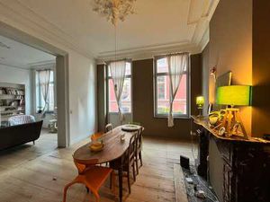 Logement de charme avec terrasse dans une maison de maître.