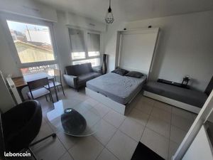 Studio 1 pièce 28 m²