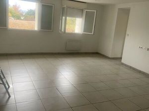 Loue P2 impasse au calme en prairie