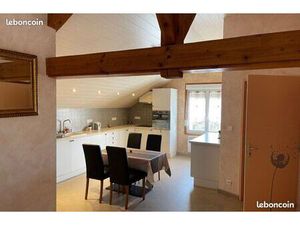 Location meuble T2  grand terrain + parking privé