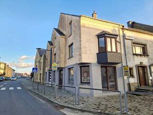 Intéressant immeuble idéal pour de nombreux projets