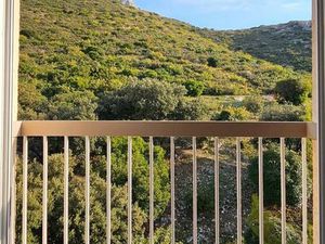 Appartement vue colline