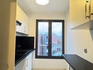 GRAND F2 AVEC GRANDE LOGGIA - PARKING - CELLIER 3EME ETAGE