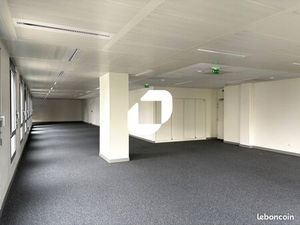 Bureaux 871 m²