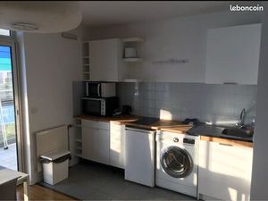 Appart grand studio 30m2 + balcon euralille