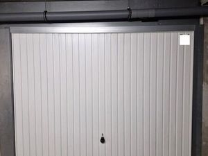 Garage fermé dans résidence sécurisé