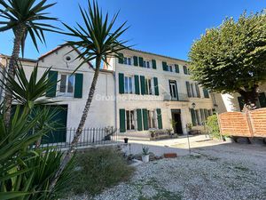 Maison de maître et demeure contemporaine : un duo rare à Carpentras  deux époques  une se