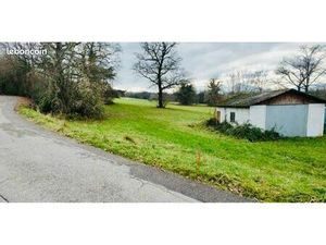 Terrain de 788 m2 au Montcel