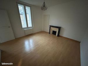 Grand t2 refait avec jardin privatif centre