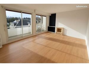 Appartement T4 refait à neuf   centre Vire