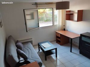 Studio meublé dans résidence arborée