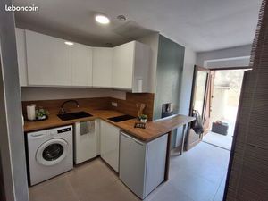 Studio + cour independante