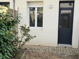 Quartier chasse royale maison rénovée avec jardinet