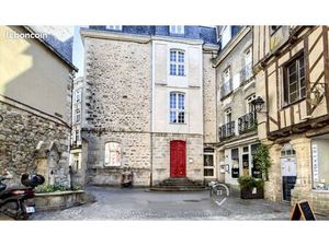 Mansardé meublé centre de Vannes - disponible