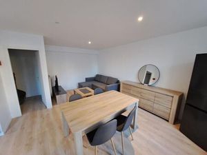 Location appartement 1 pièce 92 m² à Fontenay-le-Comte (85200)
