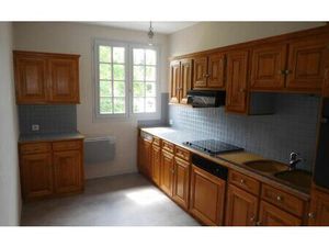 Location appartement  58 m² T-2 à Saint-Yrieix-la-Perche  520 €