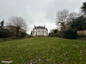 Maison 13 pièces 337 m²