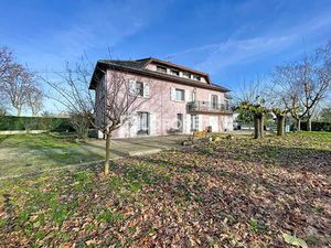 Villa Castelsarrasin 7 pièce(s) 244.40 m2 - 6000m2 de terrain