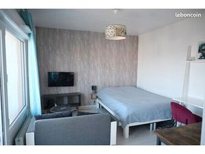 F1 28m2 Orléans au pied du tram