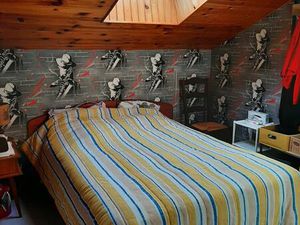 Chambre dans maison de bourg