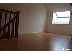 T2(duplex) au 3ème (et dernier) étage dans le centre ville de Lorient (Quartier Saint Loui