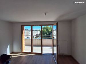 T3 71m2 Lille sud 8 mn métro porte des postes