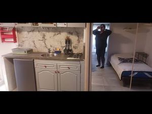 A loué T2 Marignane