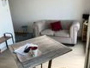 T2 meublé palavas centre rive droite