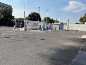 Lavage automobile / restauration rapide / espaces publicitaires