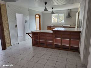 Maison F4 avec vue sur la Loire  jardin clos et garage