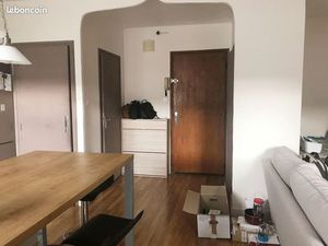 Loue appartement meublé T2