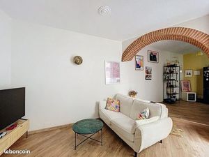 Charmant T2 meublé avec patio en centre ville