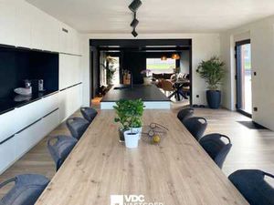 Halfopen bebouwing – gerenoveerd & bijgebouwd in 2020 – E...