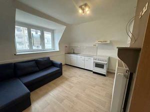 Appartement à rénover avec 1 grande chambre et possibilité