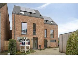 Maison à vendre avec terrasse et 4 chambres   Minderhout (RBU93960)