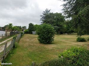 Terrain 796 m² Pisany