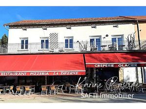 Immeuble mixte a vocation de commerce et d habitation