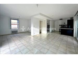 Maison des années 1930 rénovée – Ensemble immobilier