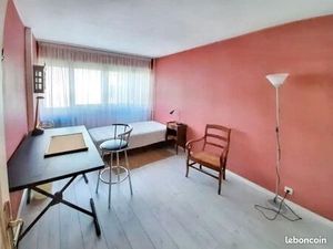 Chambre 1 pièce 14 m²