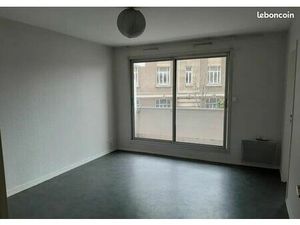 Studio 1 pièce 27 m²