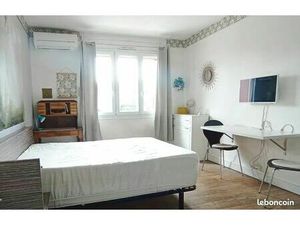 Chambre 1 pièce 70 m²