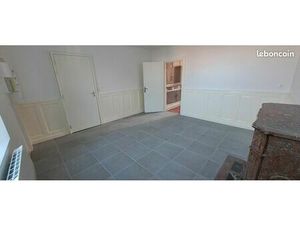 Appartement F1-37 m2-centre ville Sancoins-direct propriétaire