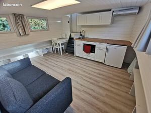 Studio indépendant sur une Péniche