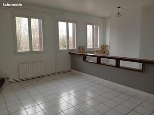 Les Andelys  particulier loue appartement 2 pieces  résidence Le Hamel  calme  lumineux  a