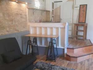 Souillac centre studio 30 m2 eau + elect comprise