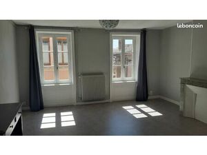 Studio F1 lumineux centre-ville