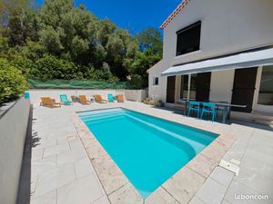 Cosy studio*  piscine  mer  jardin  parking