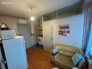 Appartement F1  Montereau entre centre et gare  proche hôpital  55 minutes Paris Gare de L